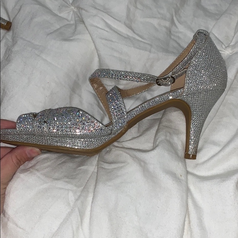 heels - Picture 2 of 2